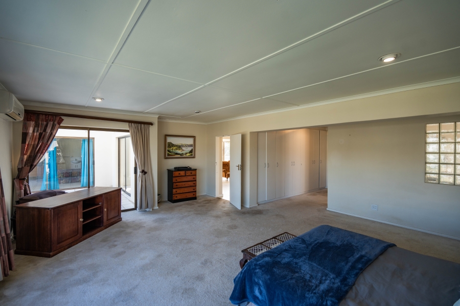7 Bedroom Property for Sale in Royal Alfred Marina Eastern Cape